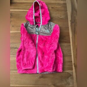 The North Face Girls Zip Up Fleece Jacket.